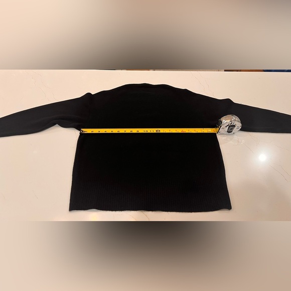 Vince Boatneck Wool & Cashmere black sweater | medium - Picture 7 of 11